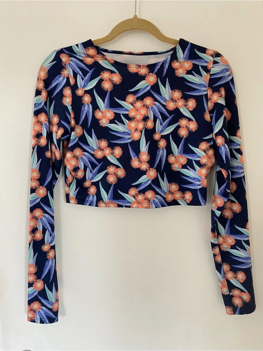 Patagonia Swell Seeker Rash Guard Navy Floral Long-Sleeve Cropped Medium